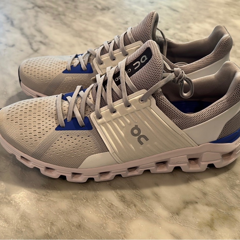 Men's ON running "Cloudswift" sneakers.